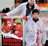 Kunstblut in Innsbruck verlieh den Opfern der Pelzindustrie ein menschliches Gesicht