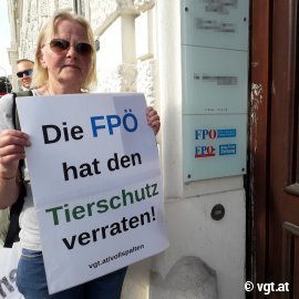 Demo vor der FPÖ Bundesgeschäftsstelle 1