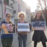 Schweineleid auf Vollspaltenboden: bundesweiter Aktionstag vor ÖVP-Landeszentralen