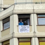 JETZT: Tierschützer:innen besetzen Büro von Köstinger in der Kärntner ÖVP in Klagenfurt