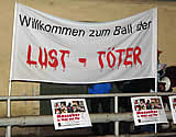 Wien: Protest vor dem Ball der Landesjäger