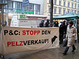 Internationaler Aktionstag gegen den Pelzverkauf bei Peek&Cloppenburg