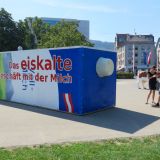 Warum steht eine gigantische Milchpackung in Bregenz?