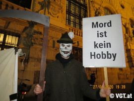 Aktivist mit Totenkopfmaske