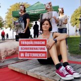 Jetzt auch in Bregenz: 2 Tierschützerinnen verbrachten 24 Stunden auf Vollspaltenboden