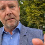 ÖVP-Wels Spitzenkandidat Weidinger wird handgreiflich gegen Tierschützerin!