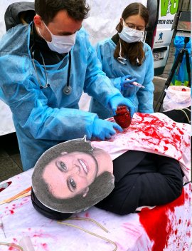 Symbolische Herztransplantation