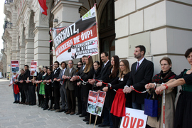 Protest vor der ÖVP-Zentrale in Wien