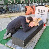 ÖVP-Versagen: VGT-Aktivist:innen trauern um den Tierschutz