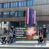 VGT-Protest anlässlich ÖVP-Pressekonferenz in Tirol: Stroh statt Vollspaltenboden!