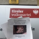 Besetzung ÖVP-Zentrale Vollspaltenboden: VGT gibt ÖVP Demokratie-Nachhilfe